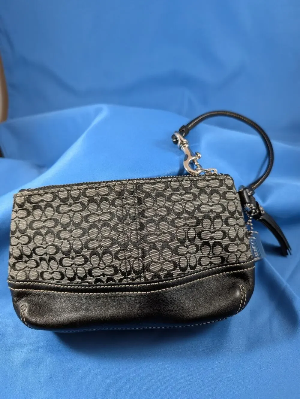 Coach Vintage Signature Kissing C Logo Mini Wristlet Black Gray Canvas Leather